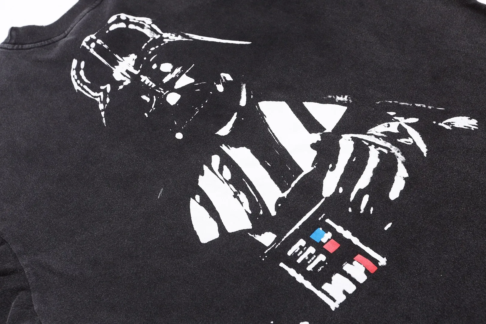 Saint Michael Star Wars VTG American high street washed and distressed loose long-sleeved bottoming T-shirt Fabric: 260g Style number: SM15 Size: S-M-L-XL Color: Black Price: P156